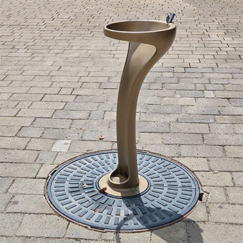 IONDESIGN Trinkwasserbrunnen Bronzeguss